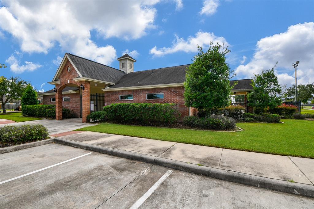 15015 2 Sunset Willow Drive, Humble, Texas 77346, 4 Bedrooms Bedrooms, 8 Rooms Rooms,3 BathroomsBathrooms,Single-family,For Sale,Sunset Willow,52902156