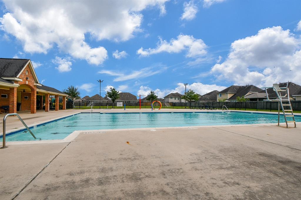 15015 2 Sunset Willow Drive, Humble, Texas 77346, 4 Bedrooms Bedrooms, 8 Rooms Rooms,3 BathroomsBathrooms,Single-family,For Sale,Sunset Willow,52902156