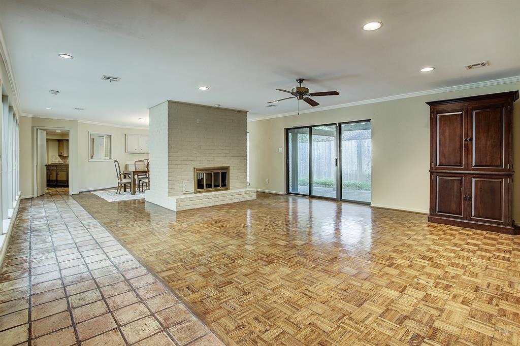 311 1 Commodore Way, Houston, Texas 77079, 3 Bedrooms Bedrooms, 10 Rooms Rooms,2 BathroomsBathrooms,Single-family,For Sale,Commodore,95202457