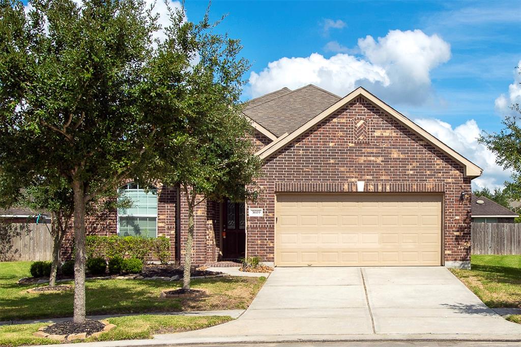 3619 Beacon Creek Court Spring, Texas Charming 4 bed, 2 bath, 1,984 sq ft home in Spring! Spacious living room with fireplace! Open kitchen concept with updated counters. Master suite with attached bathroom. Spacious backyard, great for family gatherings! Pets accepted on a case by case basis. Additional admin fees apply. Schedule your showing today! *See agent remarks for showing instructions*