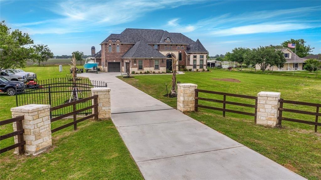 5210 2 Walters Road, Richmond, Texas 77469, 4 Bedrooms Bedrooms, 9 Rooms Rooms,3 BathroomsBathrooms,Single-family,For Sale,Walters,58918809