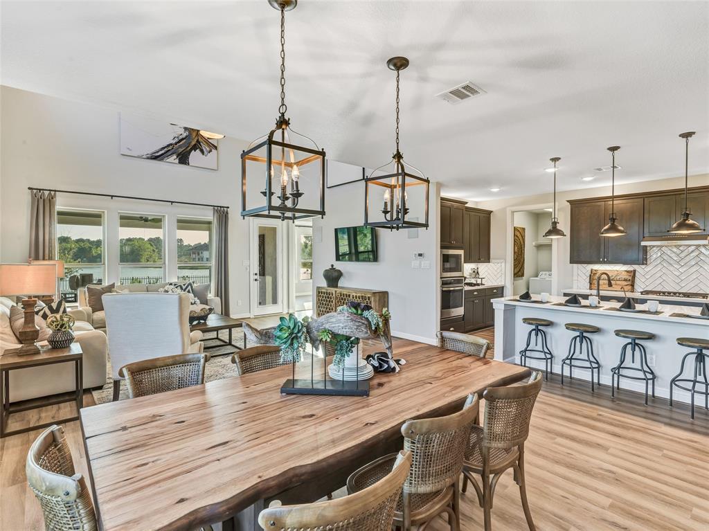 295 2 Kara Mist Court, La Porte, Texas 77571, 4 Bedrooms Bedrooms, 10 Rooms Rooms,3 BathroomsBathrooms,Single-family,For Sale,Kara Mist,74966763