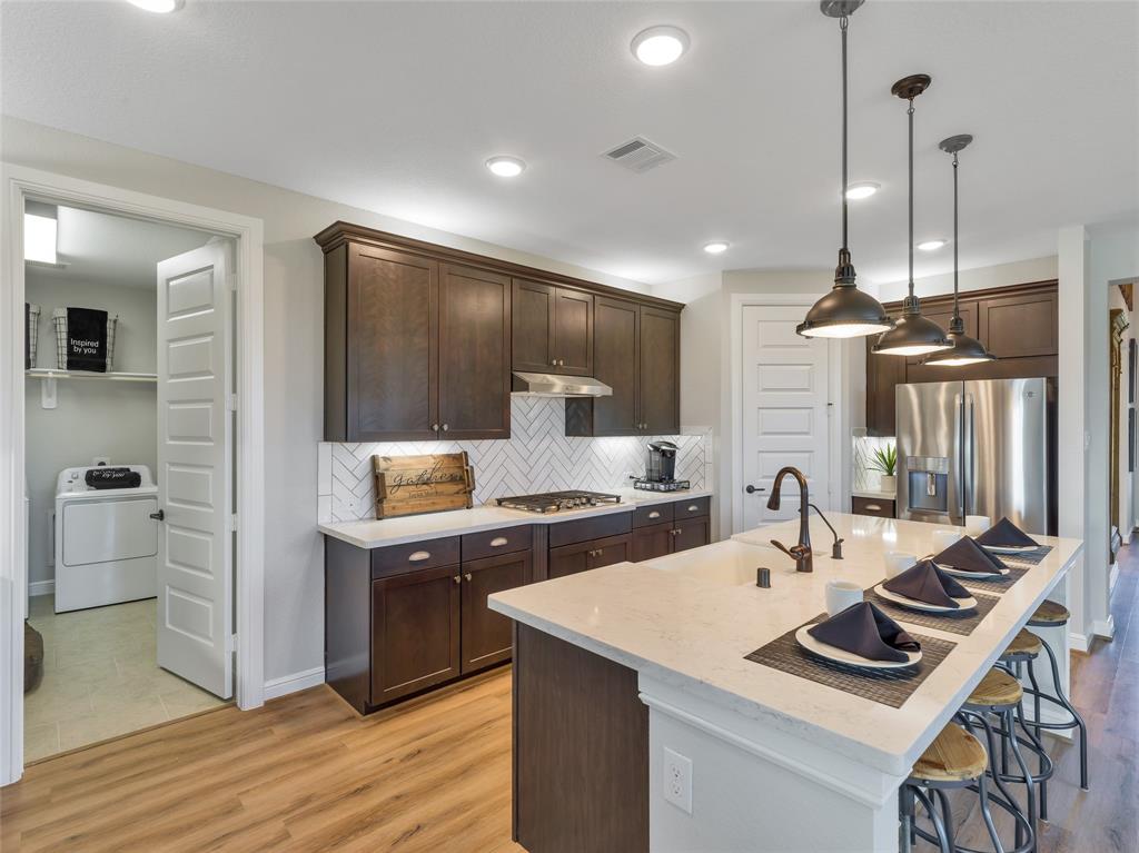 295 2 Kara Mist Court, La Porte, Texas 77571, 4 Bedrooms Bedrooms, 10 Rooms Rooms,3 BathroomsBathrooms,Single-family,For Sale,Kara Mist,74966763