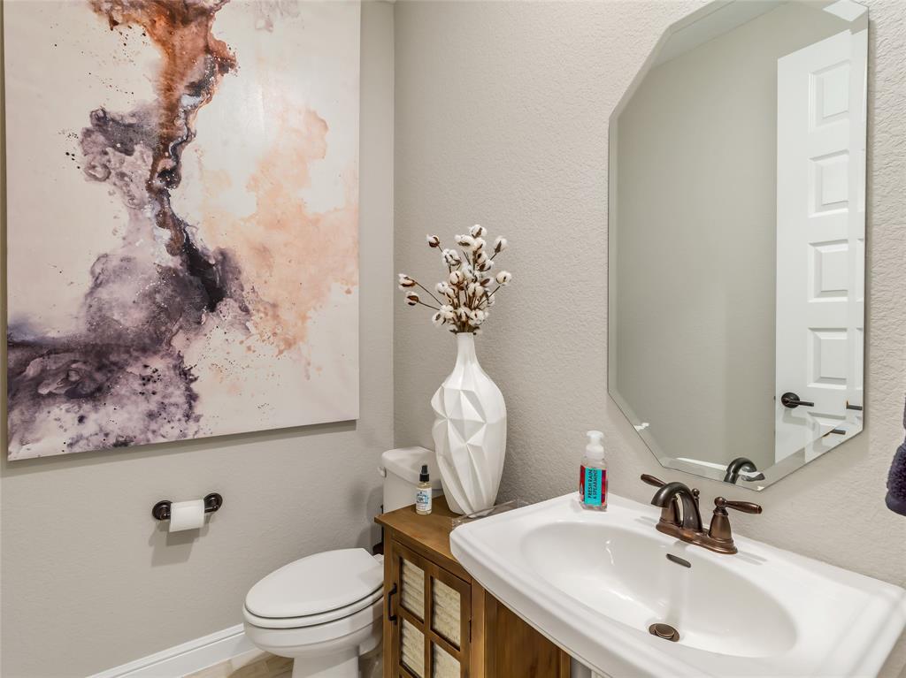 295 2 Kara Mist Court, La Porte, Texas 77571, 4 Bedrooms Bedrooms, 10 Rooms Rooms,3 BathroomsBathrooms,Single-family,For Sale,Kara Mist,74966763