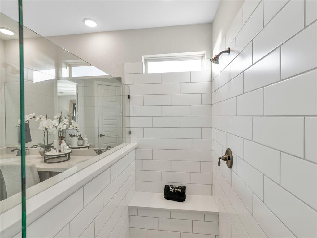 295 2 Kara Mist Court, La Porte, Texas 77571, 4 Bedrooms Bedrooms, 10 Rooms Rooms,3 BathroomsBathrooms,Single-family,For Sale,Kara Mist,74966763