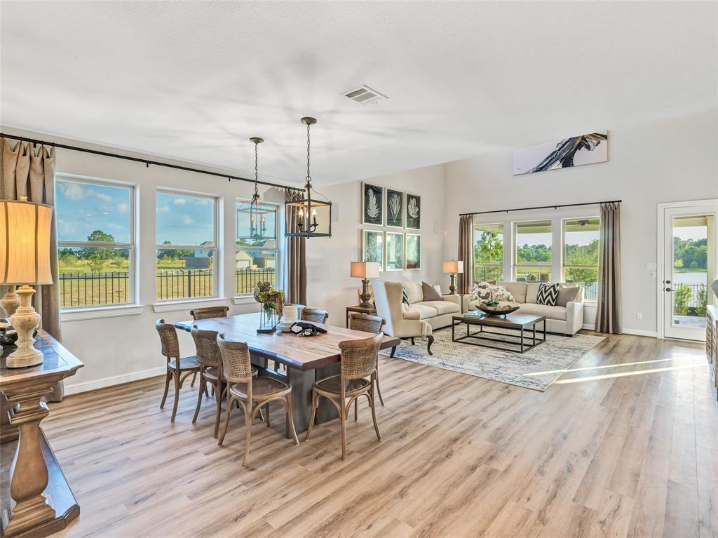 295 2 Kara Mist Court, La Porte, Texas 77571, 4 Bedrooms Bedrooms, 10 Rooms Rooms,3 BathroomsBathrooms,Single-family,For Sale,Kara Mist,74966763