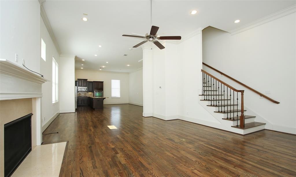 2027 3 Fannin Station, Houston, Texas 77045, 3 Bedrooms Bedrooms, 3 Rooms Rooms,3 BathroomsBathrooms,Townhouse/condo,For Sale,Fannin Station,4906915