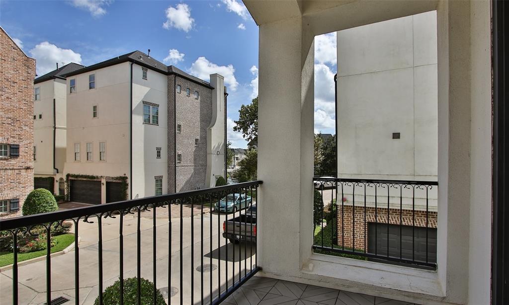 2027 3 Fannin Station, Houston, Texas 77045, 3 Bedrooms Bedrooms, 3 Rooms Rooms,3 BathroomsBathrooms,Townhouse/condo,For Sale,Fannin Station,4906915