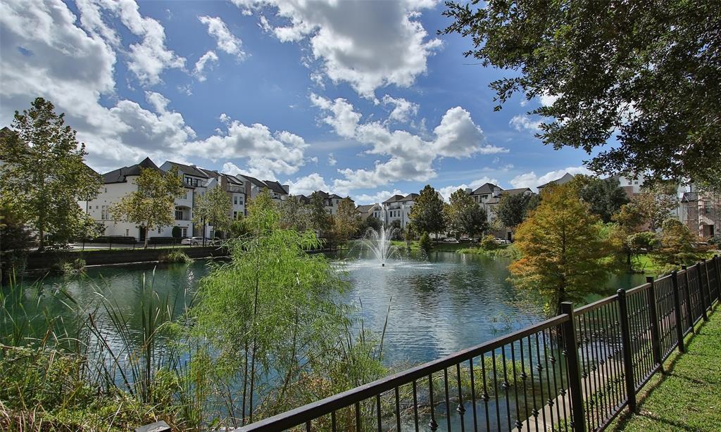 2027 3 Fannin Station, Houston, Texas 77045, 3 Bedrooms Bedrooms, 3 Rooms Rooms,3 BathroomsBathrooms,Townhouse/condo,For Sale,Fannin Station,4906915