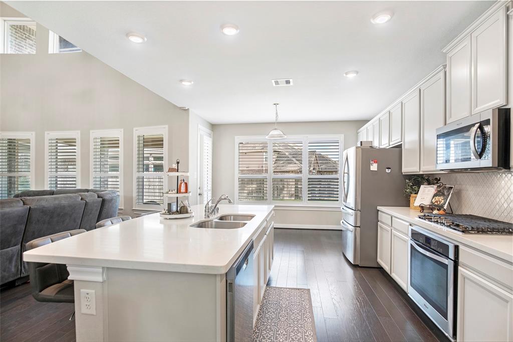 17108 2 Numid Lake Court, Houston, Texas 77044, 4 Bedrooms Bedrooms, 11 Rooms Rooms,3 BathroomsBathrooms,Single-family,For Sale,Numid Lake,65214378