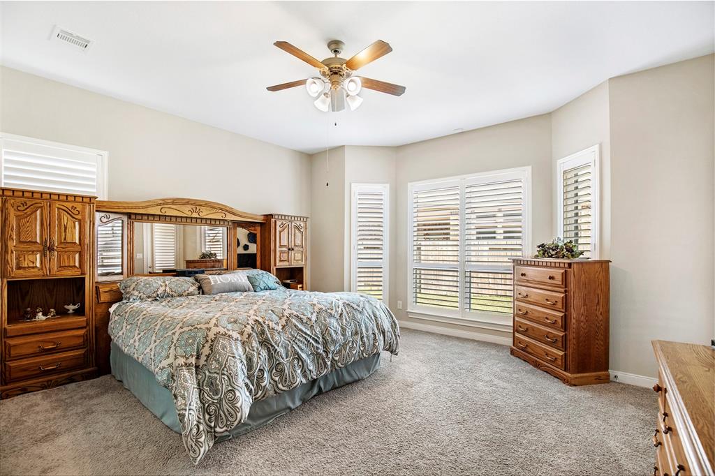 17108 2 Numid Lake Court, Houston, Texas 77044, 4 Bedrooms Bedrooms, 11 Rooms Rooms,3 BathroomsBathrooms,Single-family,For Sale,Numid Lake,65214378