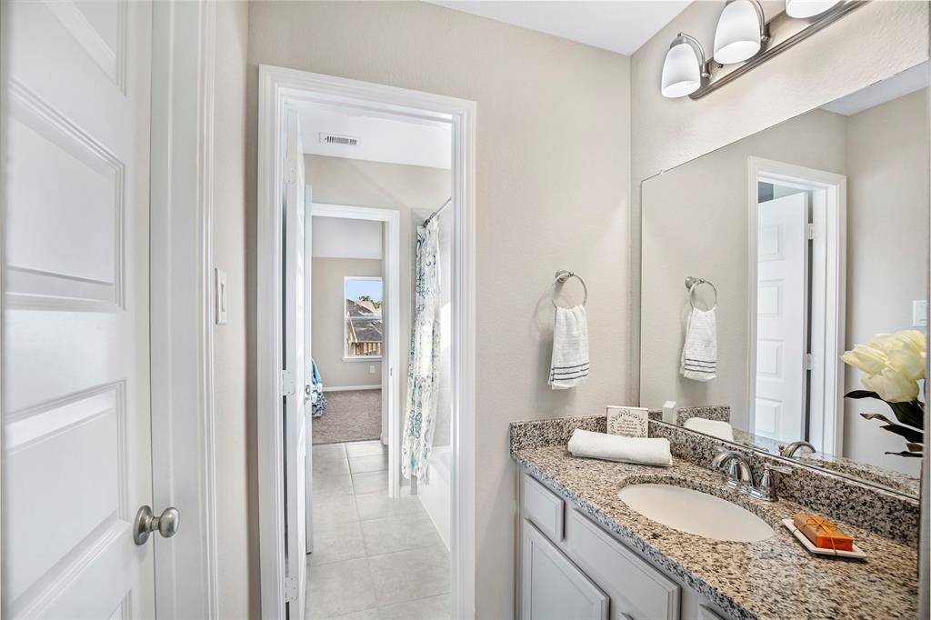 17108 2 Numid Lake Court, Houston, Texas 77044, 4 Bedrooms Bedrooms, 11 Rooms Rooms,3 BathroomsBathrooms,Single-family,For Sale,Numid Lake,65214378