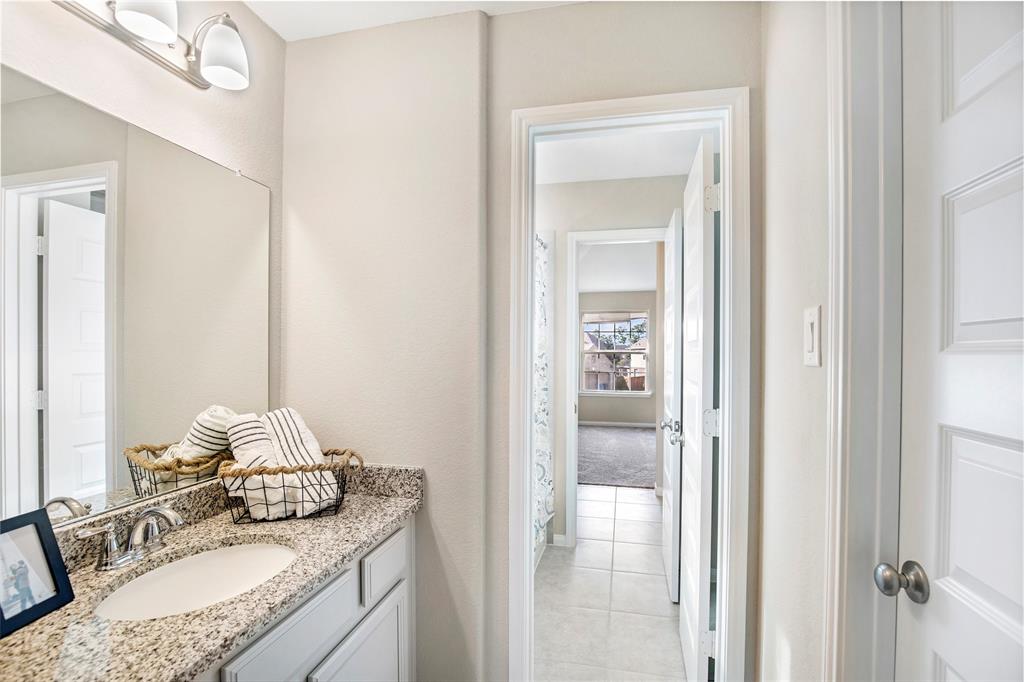 17108 2 Numid Lake Court, Houston, Texas 77044, 4 Bedrooms Bedrooms, 11 Rooms Rooms,3 BathroomsBathrooms,Single-family,For Sale,Numid Lake,65214378
