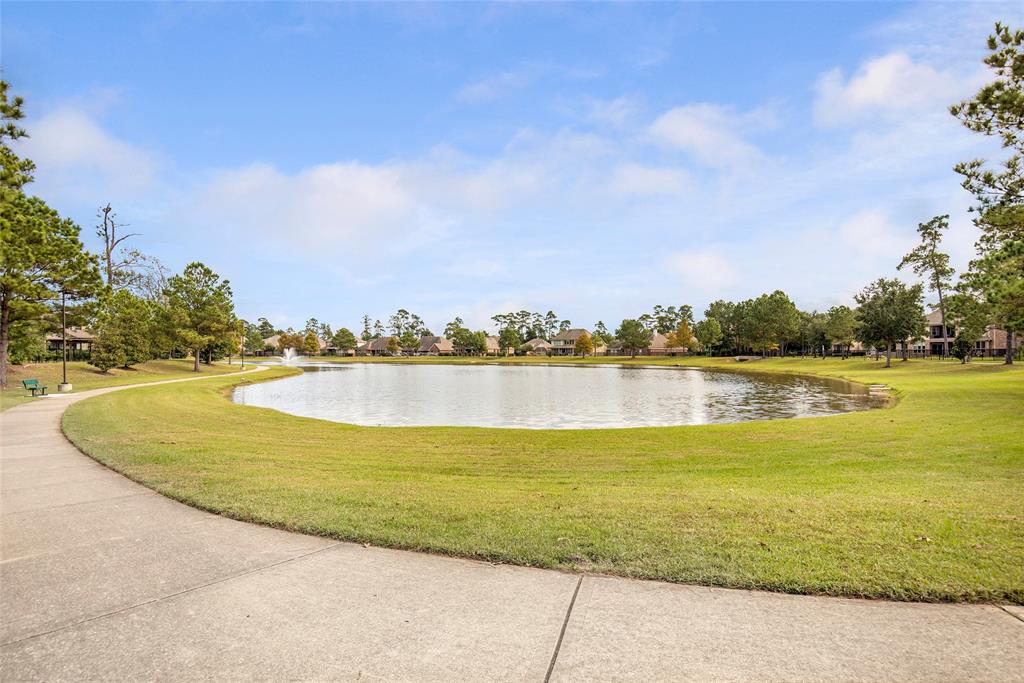 17108 2 Numid Lake Court, Houston, Texas 77044, 4 Bedrooms Bedrooms, 11 Rooms Rooms,3 BathroomsBathrooms,Single-family,For Sale,Numid Lake,65214378