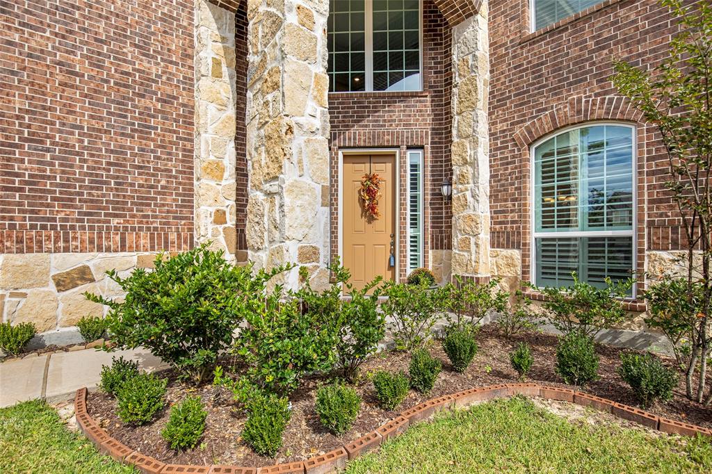 17108 2 Numid Lake Court, Houston, Texas 77044, 4 Bedrooms Bedrooms, 11 Rooms Rooms,3 BathroomsBathrooms,Single-family,For Sale,Numid Lake,65214378