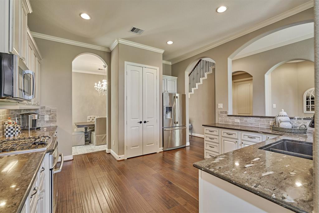 120 2 Kate Place Court, Montgomery, Texas 77316, 4 Bedrooms Bedrooms, 11 Rooms Rooms,3 BathroomsBathrooms,Single-family,For Sale,Kate Place,84739343