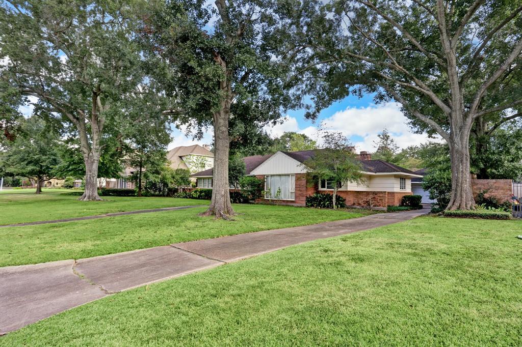 5375 1 Tilbury Drive, Houston, Texas 77056, 2 Bedrooms Bedrooms, 6 Rooms Rooms,2 BathroomsBathrooms,Single-family,For Sale,Tilbury,53046127