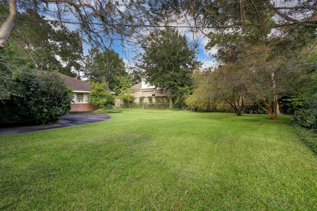 5375 1 Tilbury Drive, Houston, Texas 77056, 2 Bedrooms Bedrooms, 6 Rooms Rooms,2 BathroomsBathrooms,Single-family,For Sale,Tilbury,53046127