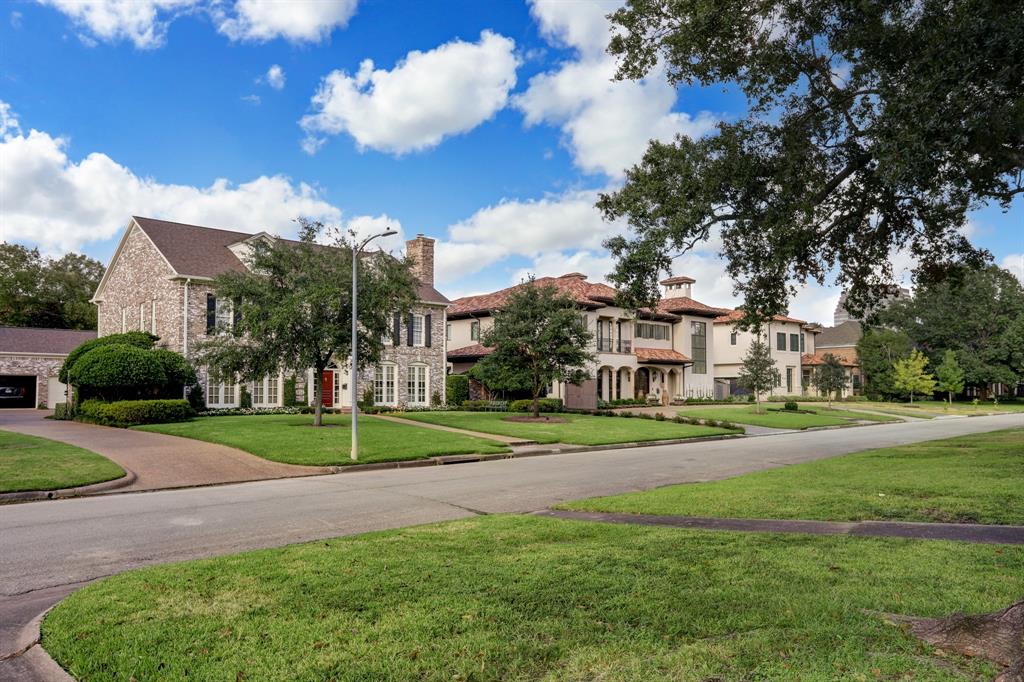 5375 1 Tilbury Drive, Houston, Texas 77056, 2 Bedrooms Bedrooms, 6 Rooms Rooms,2 BathroomsBathrooms,Single-family,For Sale,Tilbury,53046127