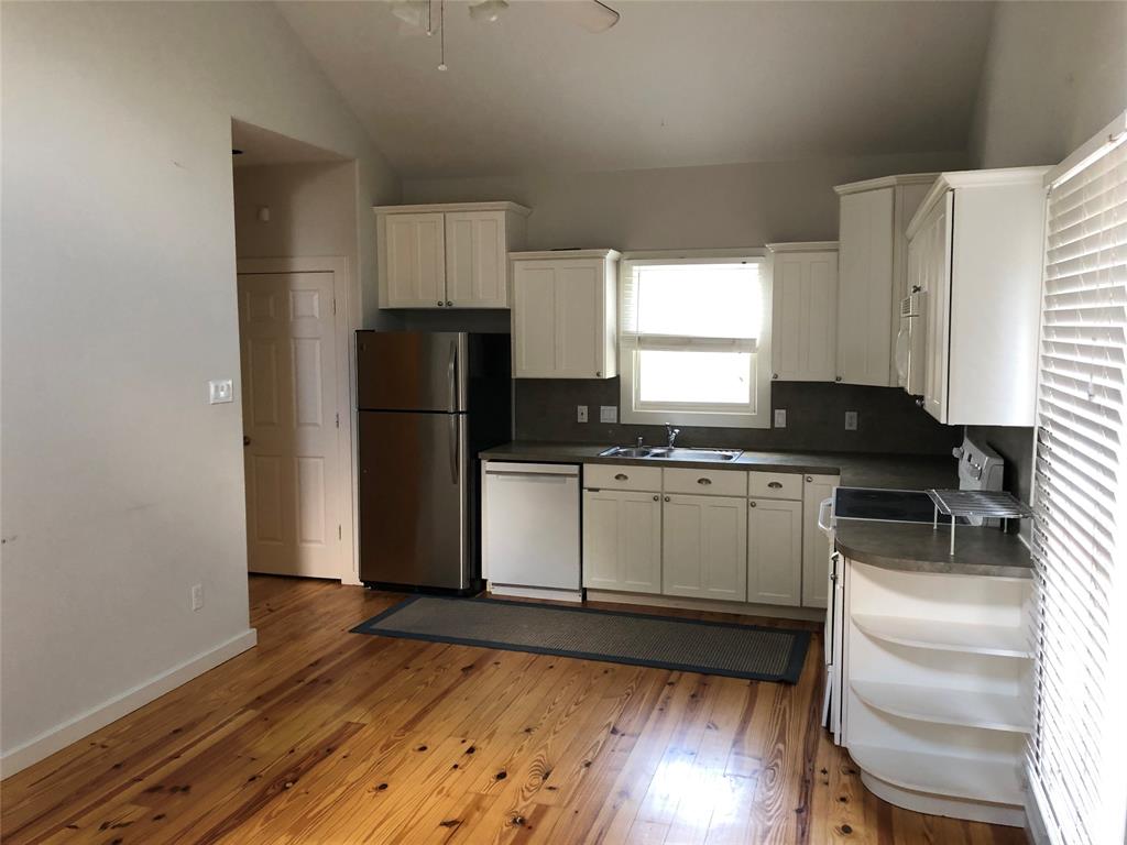 606 2 Drew Street, Houston, Texas 77006, 2 Bedrooms Bedrooms, ,2 BathroomsBathrooms,Multi-family,For Sale,Drew,64066327