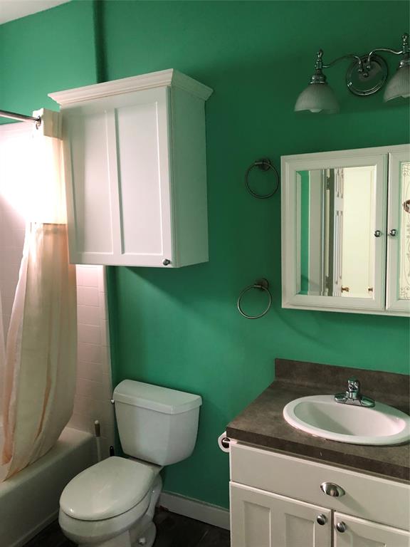606 2 Drew Street, Houston, Texas 77006, 2 Bedrooms Bedrooms, ,2 BathroomsBathrooms,Multi-family,For Sale,Drew,64066327