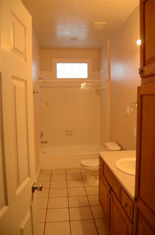 606 2 Drew Street, Houston, Texas 77006, 2 Bedrooms Bedrooms, ,2 BathroomsBathrooms,Multi-family,For Sale,Drew,64066327