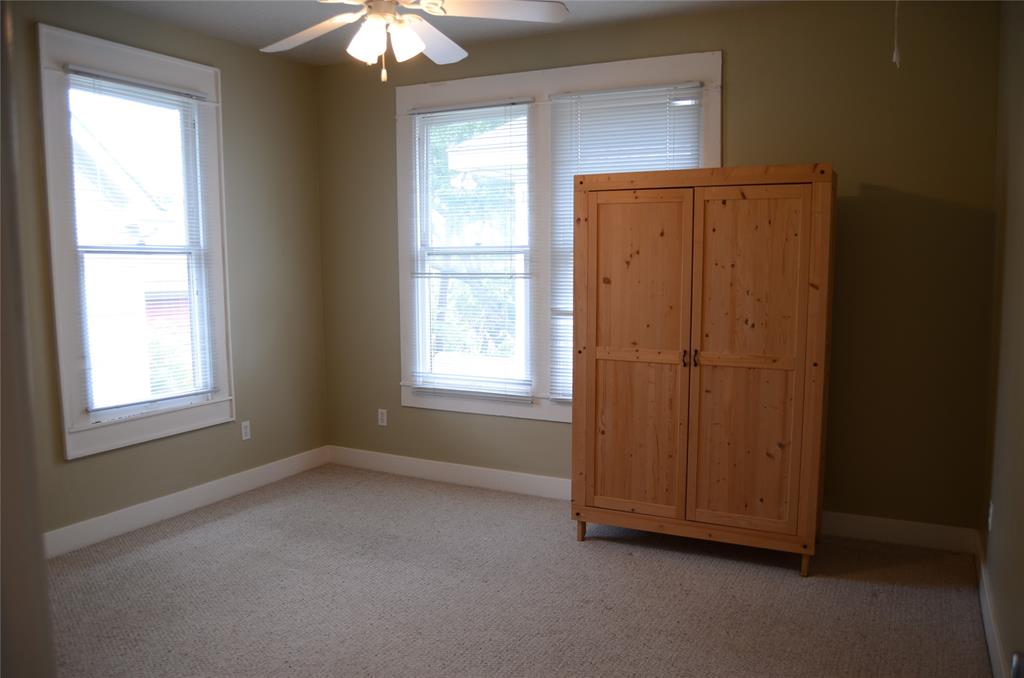 606 2 Drew Street, Houston, Texas 77006, 2 Bedrooms Bedrooms, ,2 BathroomsBathrooms,Multi-family,For Sale,Drew,64066327