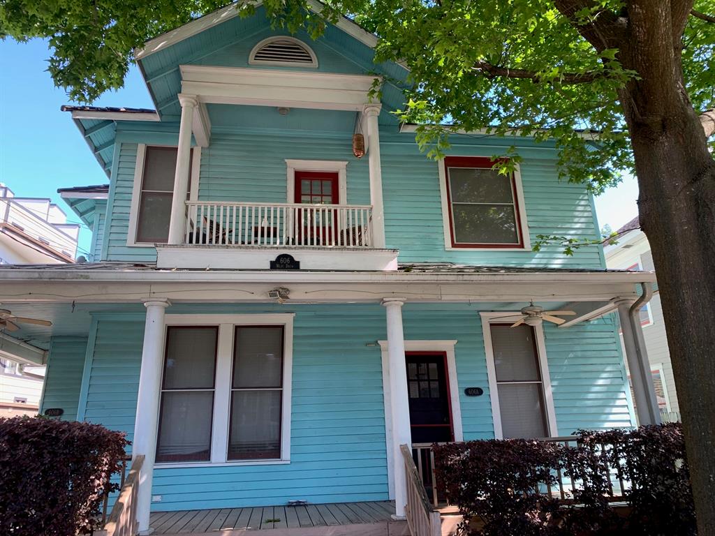 606 2 Drew Street, Houston, Texas 77006, 2 Bedrooms Bedrooms, ,2 BathroomsBathrooms,Multi-family,For Sale,Drew,64066327