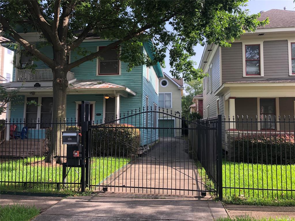 606 2 Drew Street, Houston, Texas 77006, 2 Bedrooms Bedrooms, ,2 BathroomsBathrooms,Multi-family,For Sale,Drew,64066327