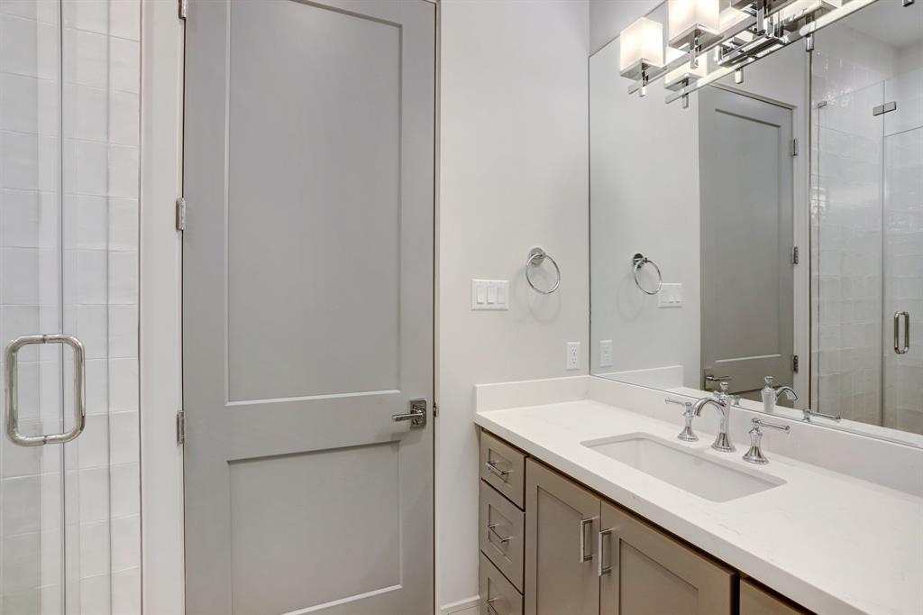 2230 2 Potomac, Houston, Texas 77057, 4 Bedrooms Bedrooms, 10 Rooms Rooms,4 BathroomsBathrooms,Single-family,For Sale,Potomac,82289137