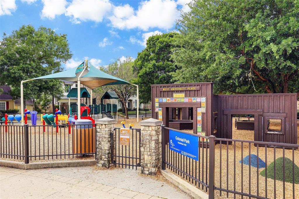 4133 2 Marquette Street, West University Place, Texas 77005, 4 Bedrooms Bedrooms, 11 Rooms Rooms,4 BathroomsBathrooms,Single-family,For Sale,Marquette,87909853