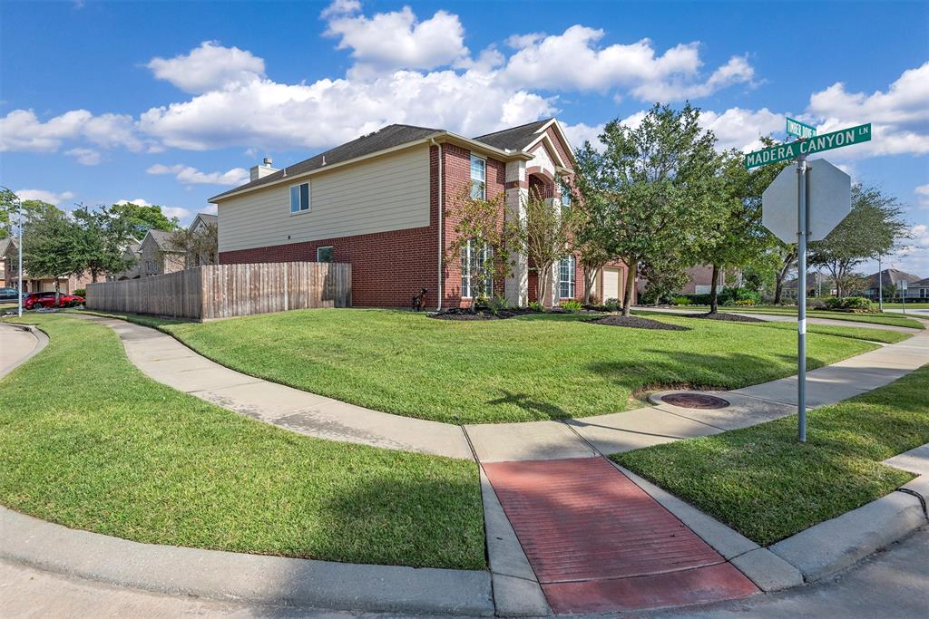 12706 2 Timber Dove Lane, Tomball, Texas 77377, 4 Bedrooms Bedrooms, 14 Rooms Rooms,3 BathroomsBathrooms,Single-family,For Sale,Timber Dove,67529307