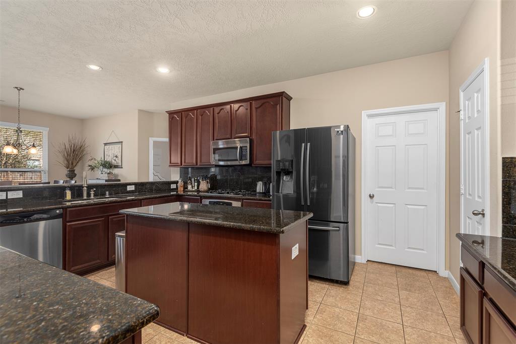 12706 2 Timber Dove Lane, Tomball, Texas 77377, 4 Bedrooms Bedrooms, 14 Rooms Rooms,3 BathroomsBathrooms,Single-family,For Sale,Timber Dove,67529307