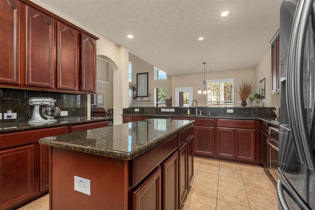 12706 2 Timber Dove Lane, Tomball, Texas 77377, 4 Bedrooms Bedrooms, 14 Rooms Rooms,3 BathroomsBathrooms,Single-family,For Sale,Timber Dove,67529307