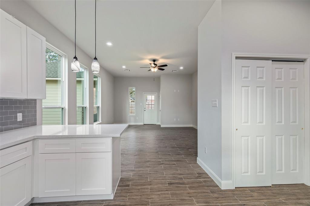 7922 2 Friars Court Lane, Spring, Texas 77379, 4 Bedrooms Bedrooms, 11 Rooms Rooms,2 BathroomsBathrooms,Single-family,For Sale,Friars Court,71382531