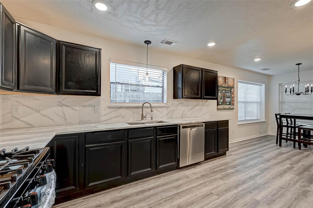 4411 2 Ireland Lane, Pasadena, Texas 77505, 4 Bedrooms Bedrooms, 4 Rooms Rooms,2 BathroomsBathrooms,Single-family,For Sale,Ireland,76049601