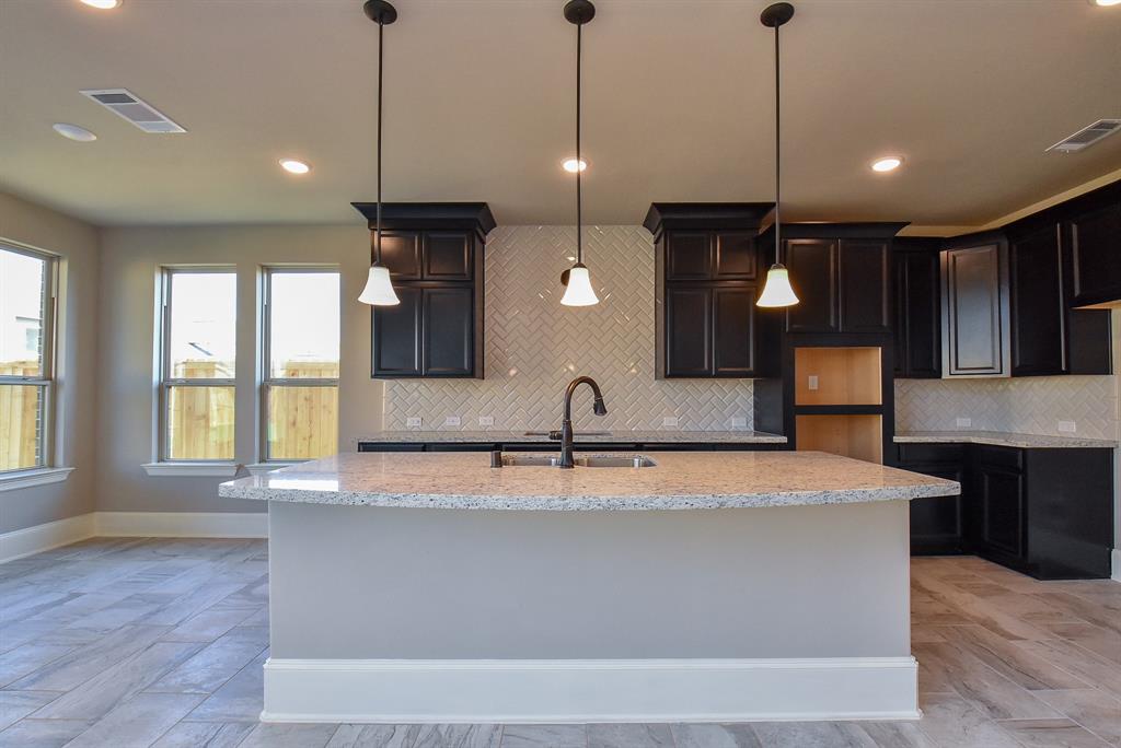 26615 2 Vega Pointe Lane, Richmond, Texas 77406, 5 Bedrooms Bedrooms, 11 Rooms Rooms,4 BathroomsBathrooms,Single-family,For Sale,Vega Pointe,59411317