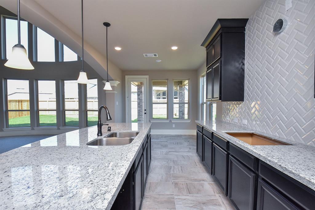 26615 2 Vega Pointe Lane, Richmond, Texas 77406, 5 Bedrooms Bedrooms, 11 Rooms Rooms,4 BathroomsBathrooms,Single-family,For Sale,Vega Pointe,59411317