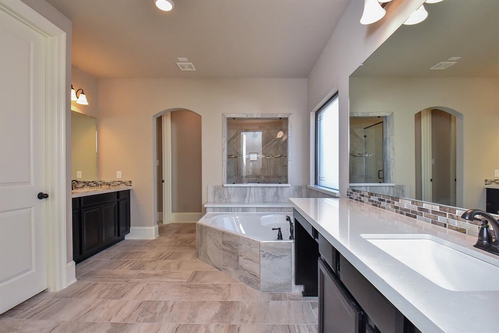 26615 2 Vega Pointe Lane, Richmond, Texas 77406, 5 Bedrooms Bedrooms, 11 Rooms Rooms,4 BathroomsBathrooms,Single-family,For Sale,Vega Pointe,59411317