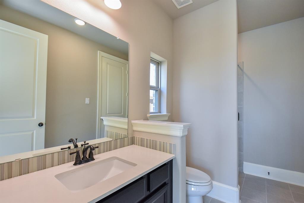 26615 2 Vega Pointe Lane, Richmond, Texas 77406, 5 Bedrooms Bedrooms, 11 Rooms Rooms,4 BathroomsBathrooms,Single-family,For Sale,Vega Pointe,59411317