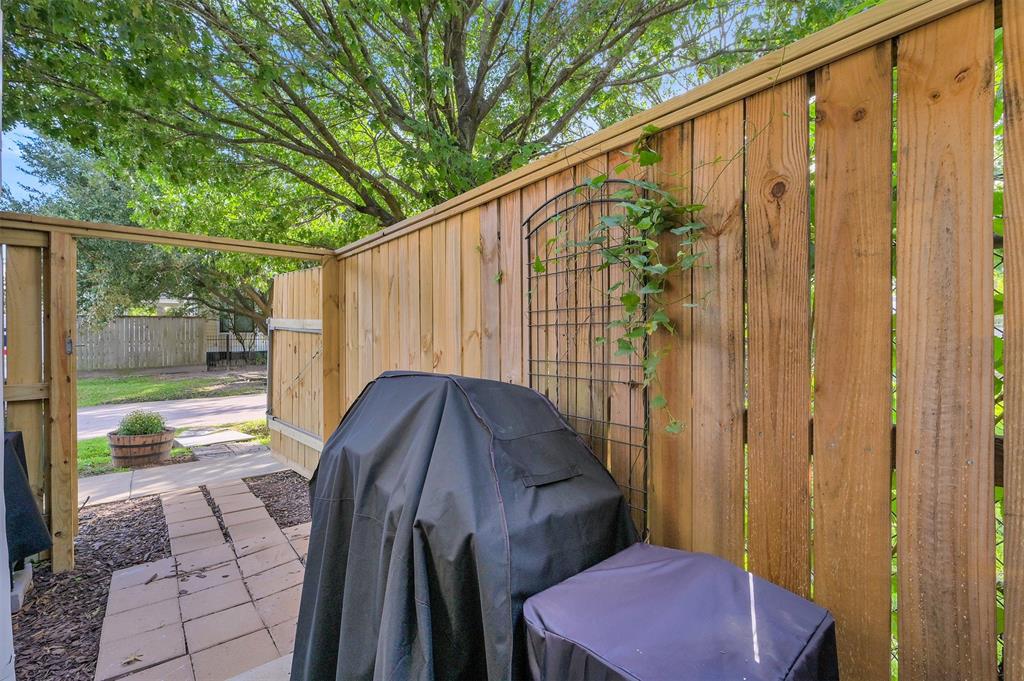 429 3 26th Street, Houston, Texas 77008, 3 Bedrooms Bedrooms, 3 Rooms Rooms,2 BathroomsBathrooms,Single-family,For Sale,26th,39639913