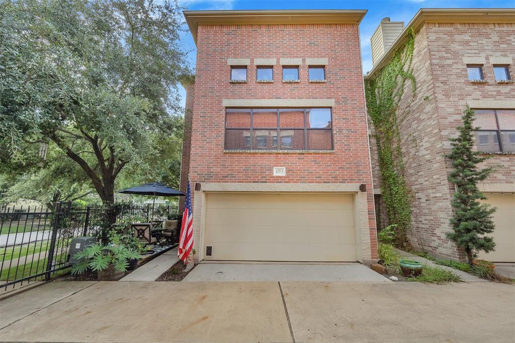 429 3 26th Street, Houston, Texas 77008, 3 Bedrooms Bedrooms, 3 Rooms Rooms,2 BathroomsBathrooms,Single-family,For Sale,26th,39639913