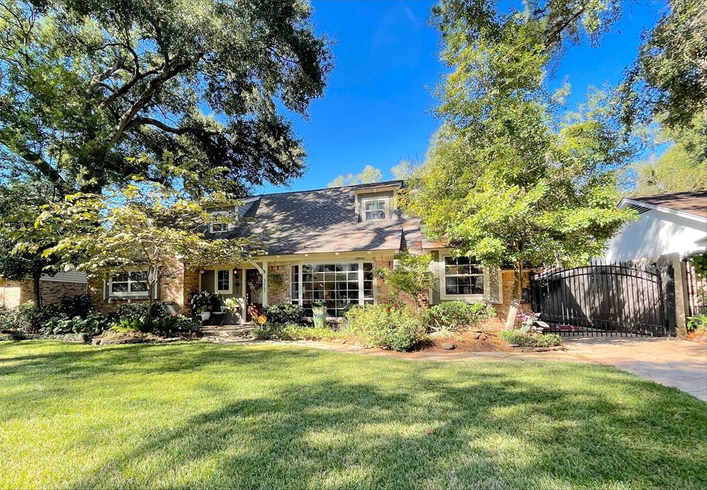 5007 2 Hollow Bend Ct, Court, Houston, Texas 77018, 4 Bedrooms Bedrooms, 8 Rooms Rooms,2 BathroomsBathrooms,Single-family,For Sale,Hollow Bend Ct,27615718