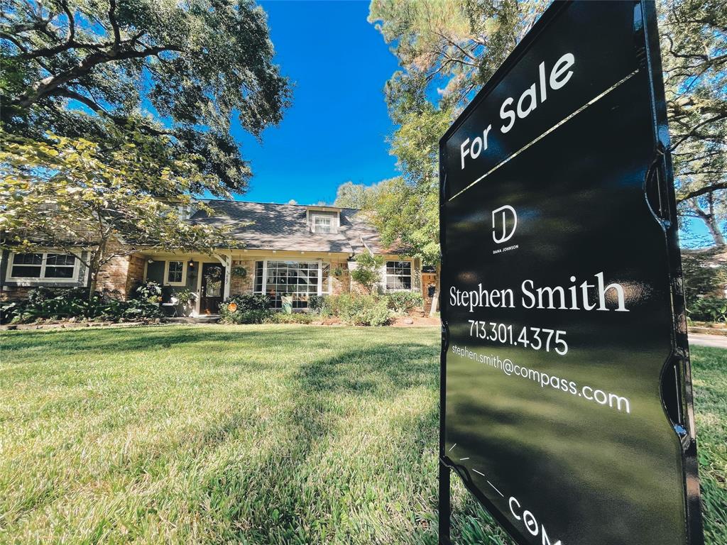 5007 2 Hollow Bend Ct, Court, Houston, Texas 77018, 4 Bedrooms Bedrooms, 8 Rooms Rooms,2 BathroomsBathrooms,Single-family,For Sale,Hollow Bend Ct,27615718