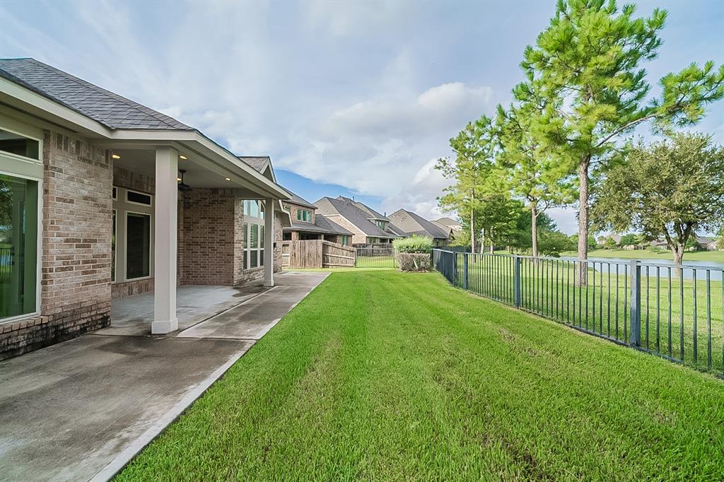 1917 1 Cayman Bend Lane, Pearland, Texas 77584, 4 Bedrooms Bedrooms, 4 Rooms Rooms,3 BathroomsBathrooms,Single-family,For Sale,Cayman Bend,93357246