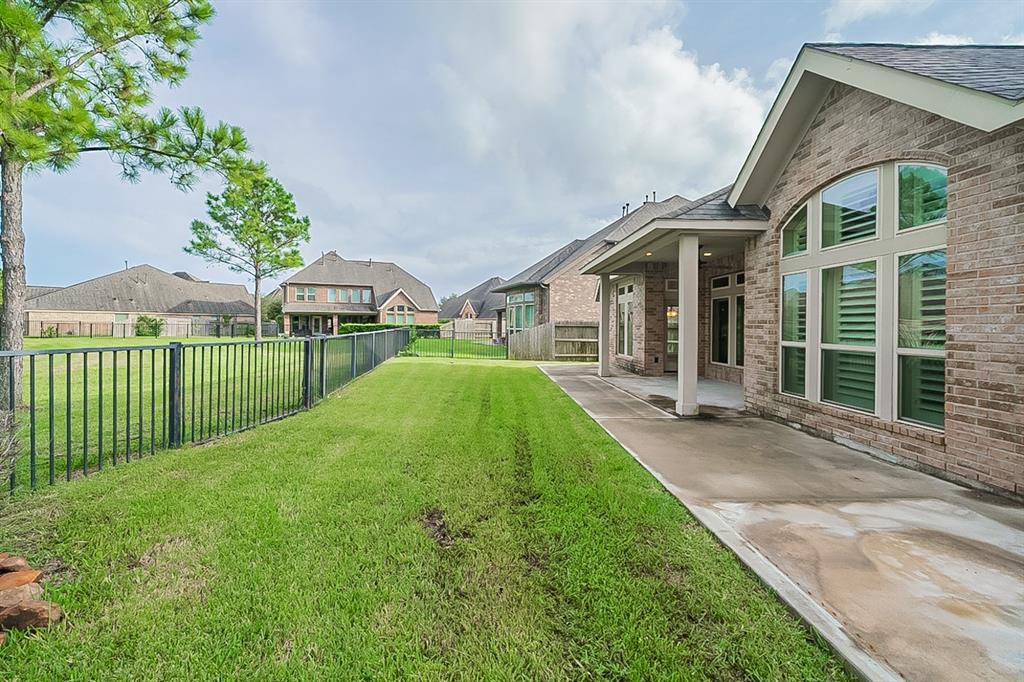 1917 1 Cayman Bend Lane, Pearland, Texas 77584, 4 Bedrooms Bedrooms, 4 Rooms Rooms,3 BathroomsBathrooms,Single-family,For Sale,Cayman Bend,93357246