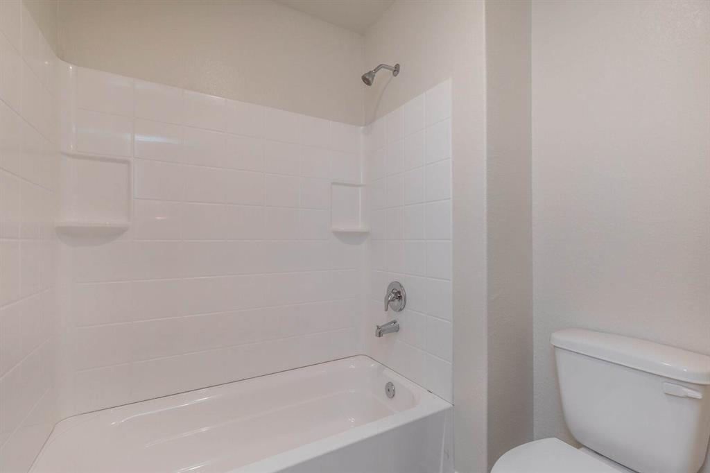 21338 2 Rachel Manor Drive, Hockley, Texas 77447, 5 Bedrooms Bedrooms, 10 Rooms Rooms,2 BathroomsBathrooms,Single-family,For Sale,Rachel Manor,70433757