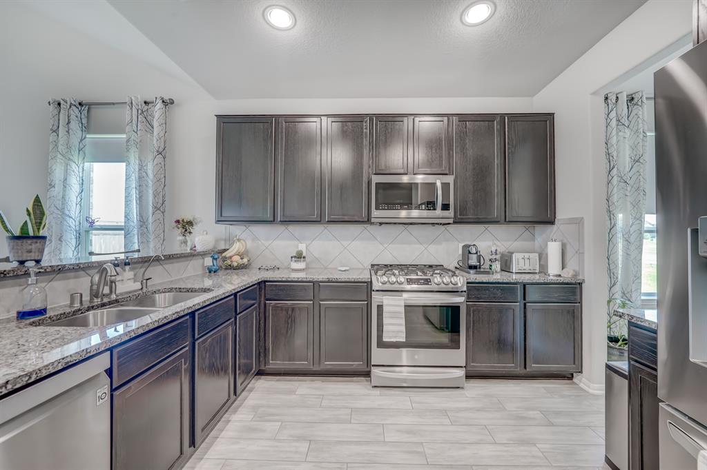 16380 2 Snowy Egret Lane, Conroe, Texas 77385, 4 Bedrooms Bedrooms, 4 Rooms Rooms,2 BathroomsBathrooms,Single-family,For Sale,Snowy Egret,67652757