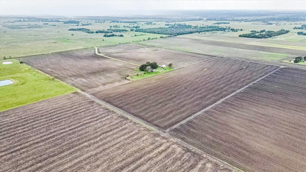 13707 1 FM 1489 Rd, Wallis, Texas 77485, 3 Bedrooms Bedrooms, 8 Rooms Rooms,2 BathroomsBathrooms,Country Homes/acreage,For Sale,FM 1489 Rd,83921648
