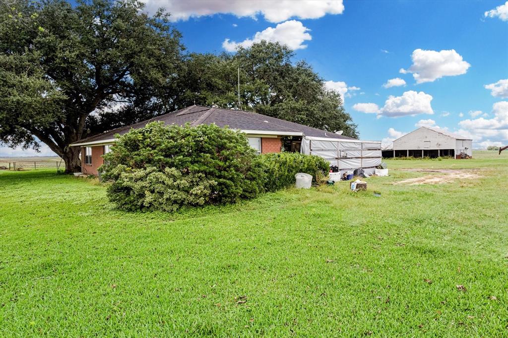 13707 1 FM 1489 Rd, Wallis, Texas 77485, 3 Bedrooms Bedrooms, 8 Rooms Rooms,2 BathroomsBathrooms,Country Homes/acreage,For Sale,FM 1489 Rd,83921648